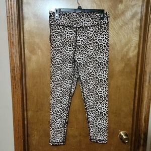 Zyia leopard leggings